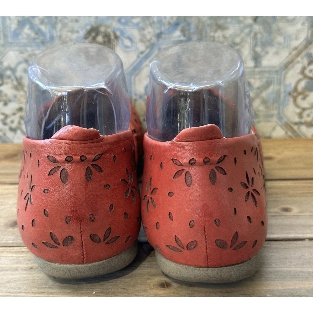 Josef Seibel Red Floral Flats Leather Comfort Shoes Women's Sz 5.5 / 36